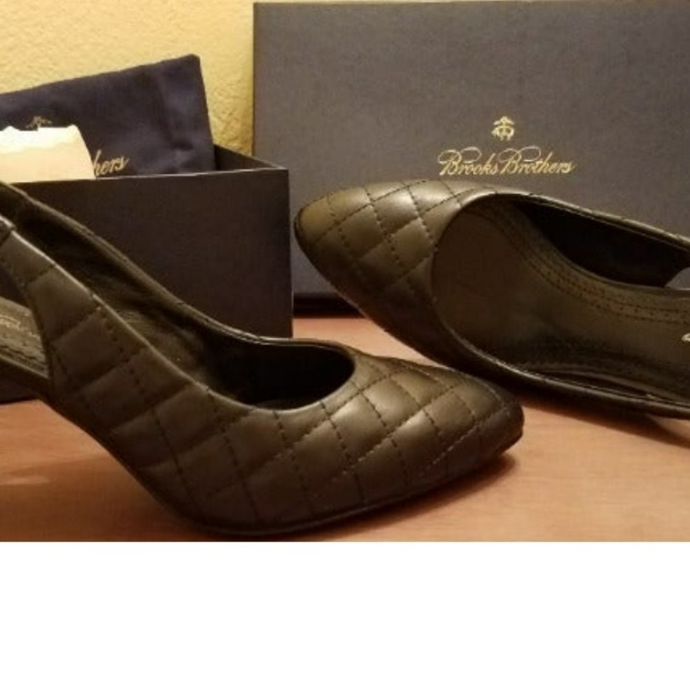 Brooks Brothers Black Leather Quilted Pumps